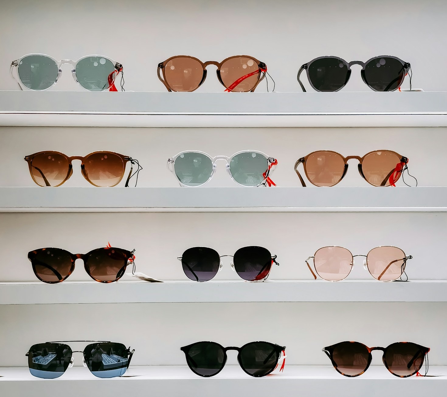 How to Choose the Right Glasses for Your Face Shape
