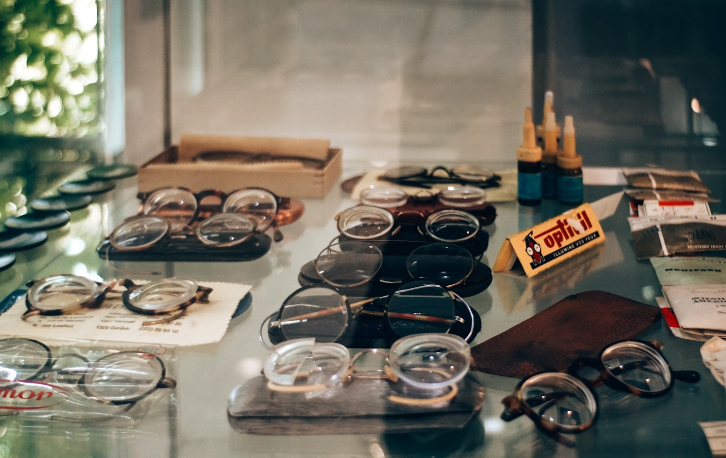 Essential Tips for Buying Glasses Online Safely