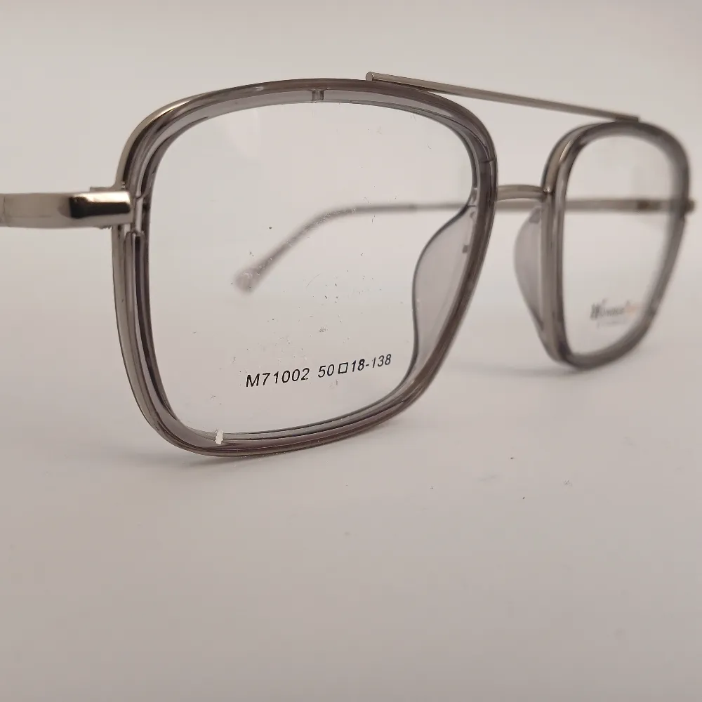 Men Women Navigator Metal Acetate Translucentsilver Medium Eyeglasses Efasmpum2 03 by Eye9 Optics