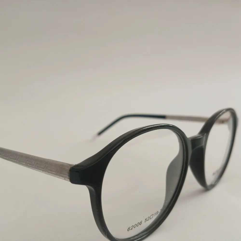 men-women-oval-metal-black-medium-eyeglasses-efopum3-03 Men Women Oval Metal Black Medium Eyeglasses Efopum3 03 by Eye9 Optics