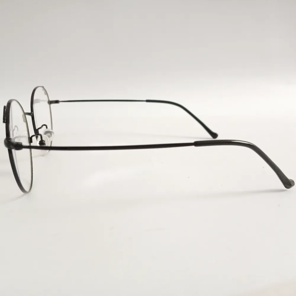 women-round-metal-black-medium-eyeglasses-efomwm2-04