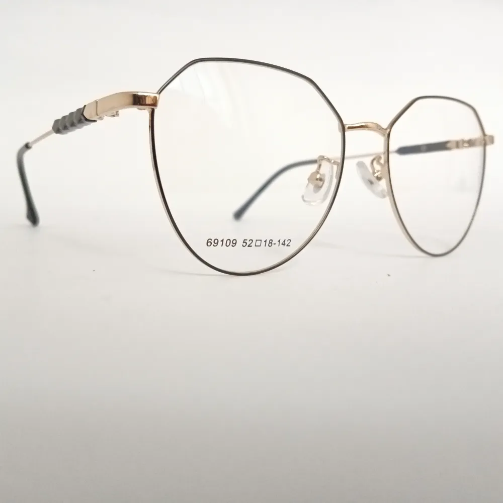 Men Women Geometric Metal Blackgold Medium Eyeglasses Efgmum2 03 by Eye9 Optics