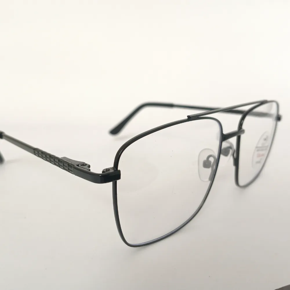 Men Women Navigator Metal Black Medium Eyeglasses Efasmum1 003 by Eye9 Optics