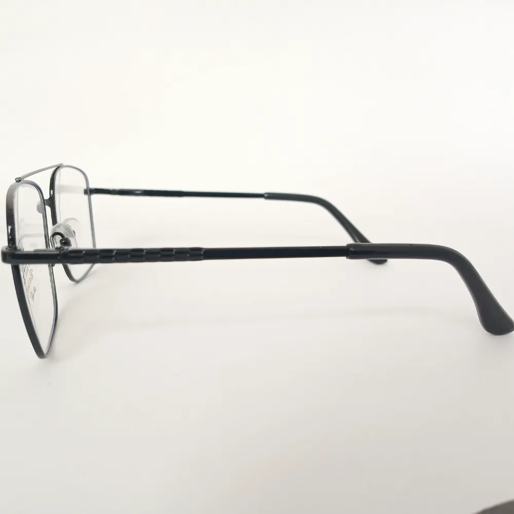Men Women Navigator Metal Black Medium Eyeglasses Efasmum1 004 by Eye9 Optics