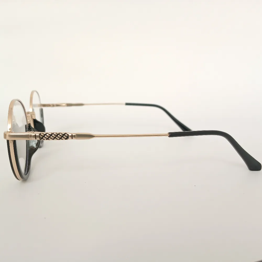 men-women-round-metal-acetate-blackgold-medium-eyeglasses-efompum1-004 Men Women Round Metal Acetate Blackgold Medium Eyeglasses Efompum1 004 by Eye9 Optics